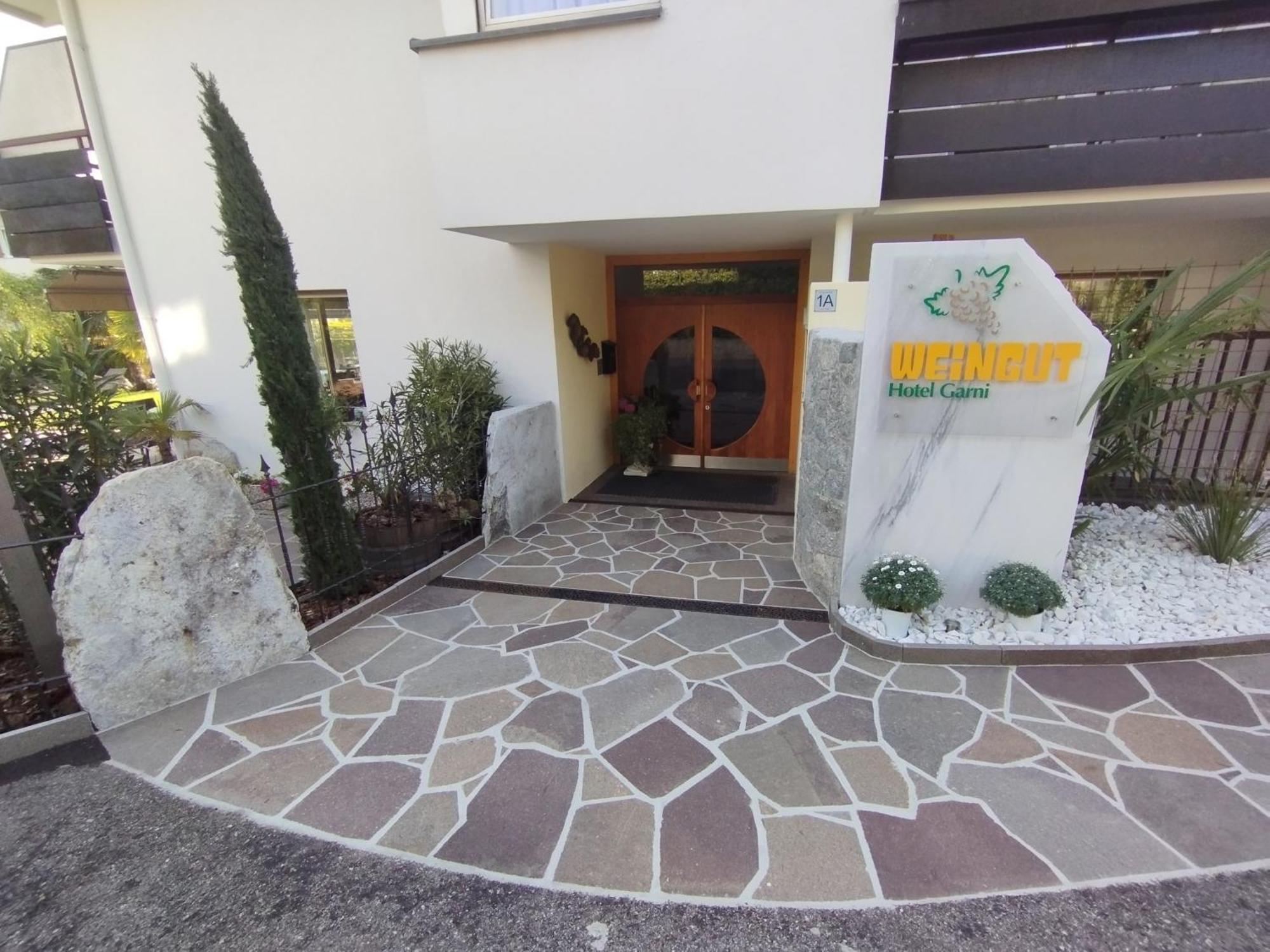 Garni Weingut Hotel Merano Exterior foto